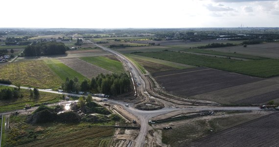 Trwa budowa trzeciego etapu trasy Górna. To jedna z ważniejszych inwestycji w Łodzi. Za nieco ponad rok będzie można nią dojechać prosto do autostrady A1.