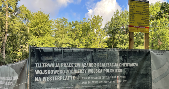 5 listopada na Westerplatte odbyć ma się uroczysty pochówek zidentyfikowanych w ostatnich latach obrońców Westerplatte, a także szczątków majora Henryka Sucharskiego - dowiedział się reporter RMF FM. "Od przyszłego tygodnia zaczniemy rozsyłać informacje o tym, zaproszenia wstępne, aby potencjalni uczestnicy uroczystości zarezerwowali sobie tę datę" - poinformował dyrektor Muzeum II Wojny Światowej, Grzegorz Berendt. 