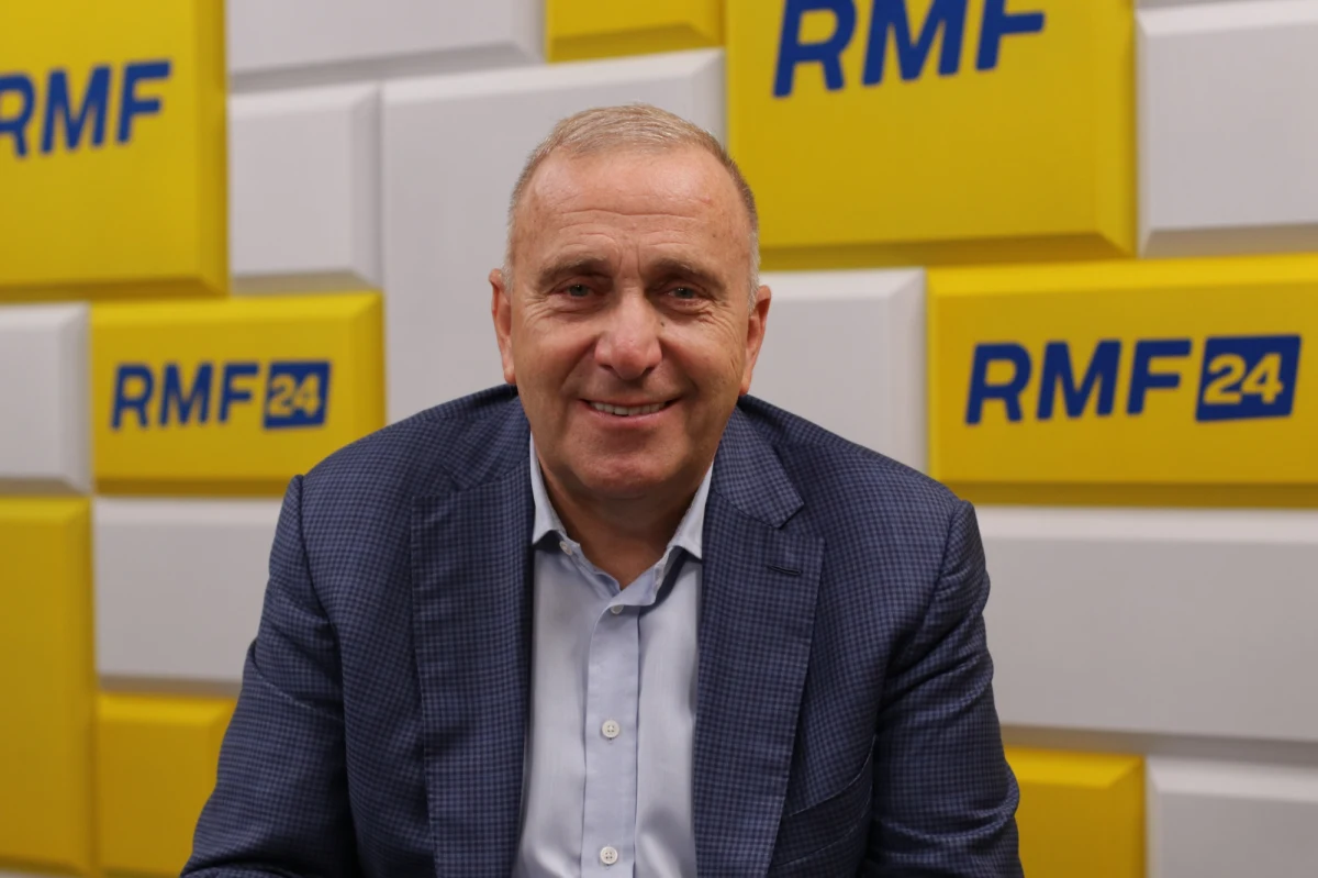 "Nie uważam, żeby przyszły rząd - złożony z ugrupowań demokratycznych - wrócił do sprawy reparacji wojennych od Niemiec. To, co dzisiaj robi komisja Mularczyka i Kaczyński, jest tylko grą dla polityki wewnętrznej" – mówił w Porannej rozmowie w RMF FM poseł PO Grzegorz Schetyna, pytany o to, czy jeśli Platforma doszłaby do władzy, domagałaby się od Niemiec rekompensat. "Potrzebujemy odbudowy relacji z Niemcami i wspólnej walki o to, żeby Niemcy były dla Polski partnerem, a nie wrogiem czy przeciwnikiem, tak, jak chce tego PiS. Uważam, że dzisiaj kwestia reparacji jest zamknięta" – dodawał gość Roberta Mazurka. 