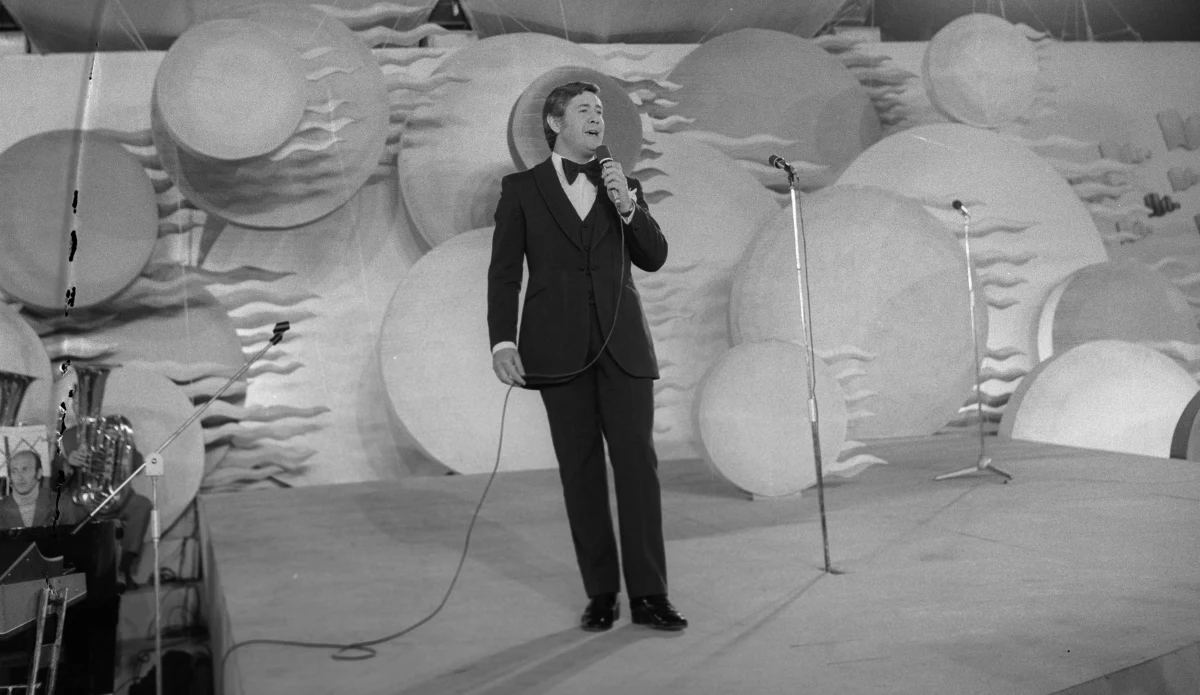 W wieku 86 lat zmarł aktor i wokalista, absolwent krakowskiej Państwowej Wyższej Szkoły Teatralnej Wiktor Zatwarski - podał Związek Artystów Scen Polskich. Artysta odszedł po długiej i ciężkiej chorobie, o czym poinformowała ZASP rodzina aktora.