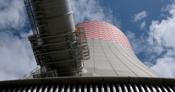 Unieruchomiony przez ostatnie cztery tygodnie 910-megawatowy blok energetyczny Taurona w Jaworznie został zsynchronizowany z krajową siecią energetyczną. Jednostka ponownie produkuje energię elektryczną i jest do dyspozycji PSE - poinformowała Grupa Tauron.