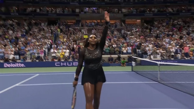 Serena Williams w meczu trzeciej rundy US Open przegrała z Ajlą Tomljanovic 5:7, 7:6, 1:6. Dla 40-letniej zawodniczki był to ostatni mecz w zawodowej karierze.

Jedna z najwybitniejszych tenisistek w historii, triumfatorka 23 turniejów wielkoszlemowych w grze pojedynczej powróciła do rywalizacji w czerwcu, po niemal rocznej przerwie. Otrzymała "dziką kartę" od organizatorów Wimbledonu. Na Wyspach pożegnała się z rywalizacją już w pierwszej rundzie. Pokonała ją Harmony Tan.

W sierpniu Williams zasygnalizowała z kolei, że US Open będzie jej ostatnim turniejem w karierze.
