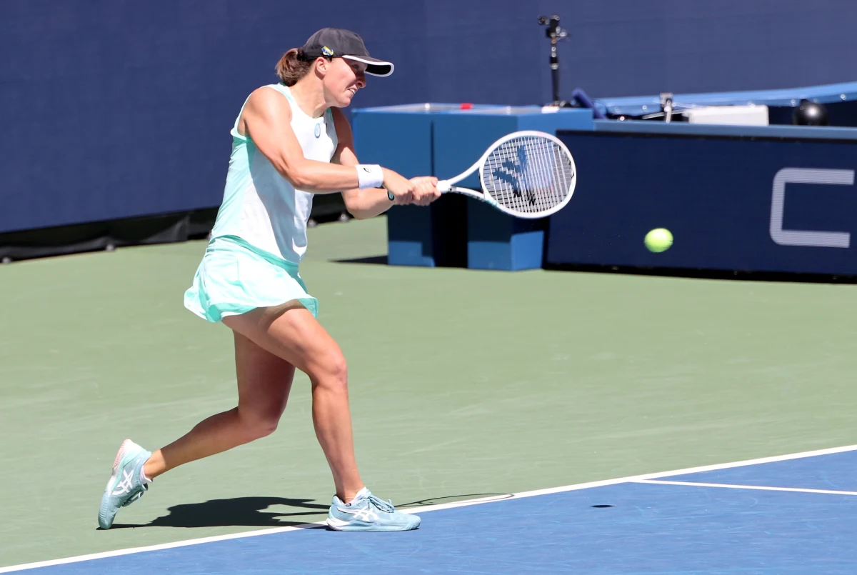 Amerykanka Lauren Davis będzie rywalką Igi Świątek w meczu o awans do 1/8 finału tenisowego US Open w Nowym Jorku. Wyjdą na kort o 1 w nocy na sobotę czasu polskiego, rozpoczynając sesję wieczorną na drugim co do wielkości korcie im. Louisa Armstronga.