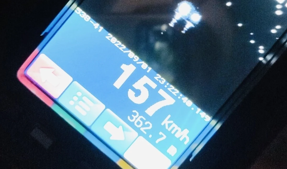 W czwartek tuż przed północą w Stargardzie policjanci zatrzymali do kontroli kierowcę BMW, który w obszarze zabudowanym jechał z prędkością 157 km/h. 