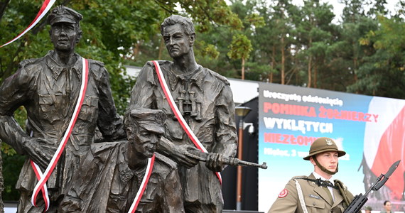 W Mielcu na Podkarpaciu odsłonięto w sobotę pomnik Żołnierzy Wyklętych Niezłomnych. Wicepremier Piotr Gliński, który wziął udział w uroczystości, podkreślił, że czyn żołnierzy wyklętych był czynem heroicznym i tragicznym.
