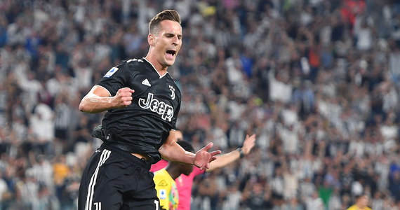 ​Arkadiusz Milik zdobył drugą bramkę w swoim trzecim meczu w barwach Juventusu. Polski piłkarz trafił do siatki w sobotnim spotkaniu 5. kolejki włoskiej ekstraklasy, w którym "Stara Dama" zremisowała na wyjeździe z Fiorentiną 1:1.