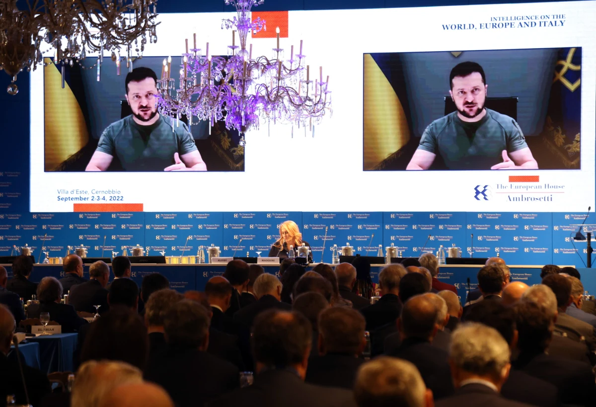 Prezydent Ukrainy Wołodymyr Zełenski powiedział w sobotę w wieczornym wystąpieniu wideo, że Rosja przygotowuje się do zdecydowanego uderzenia energetycznego tej zimy przeciwko całej Europie. Dlatego, jego zdaniem, kluczowymi reakcjami Europy powinny być jedność i kolejne sankcje wobec Moskwy.