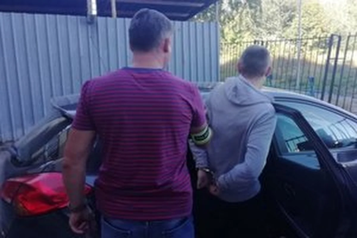 ​Do 12 lat więzienia grozi dwóm sprawcom napadu na salon gier w centrum Skierniewic (Łódzkie). Mężczyźni żądając wydania pieniędzy grozili pracownicy salonu pałką teleskopową. Sąd aresztował ich na trzy miesiące.