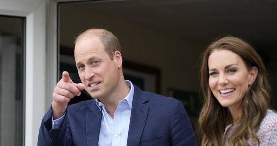 Wiadomo, kto zagra księcia Williama i księżną Kate w szóstym sezonie serialu "The Crown". Jak poinformował portal Deadline, produkcja zdecydowała się zaangażować do tych ról dwóch aktorów i jedną aktorkę. Cała trójka to debiutanci. 