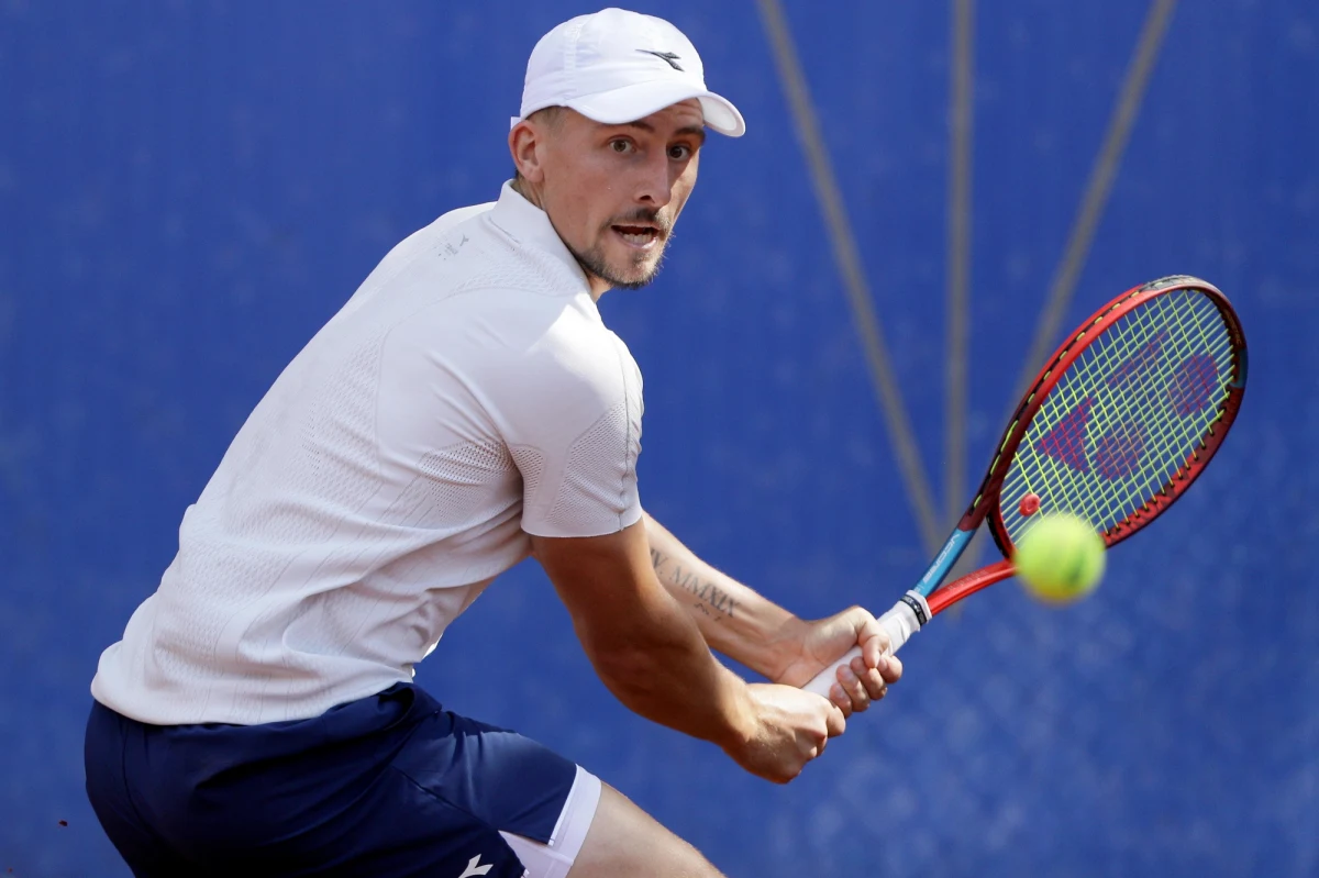 ​Jan Zieliński, w parze z tenisistą z Monako Hugo Nysem, awansował do ćwierćfinału gry podwójnej w wielkoszlemowym turnieju US Open w Nowym Jorku. W niedzielę wygrali z Ekwadorczykiem Gonzalo Escobarem i Urugwajczykiem Arielem Beharem 6:1, 6:4.