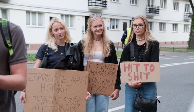 Warszawa: Protest przed ministerstwem edukacji. "HiT happens"