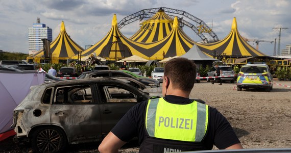 Dwie osoby zginęły w niemieckim Duisburgu po tym, jak niewielki samolot spadł na parking przy rozstawionym 50 metrów dalej namiocie cyrkowym. W tym czasie trwał występ, który obserwowało na trybunach 900 osób.   