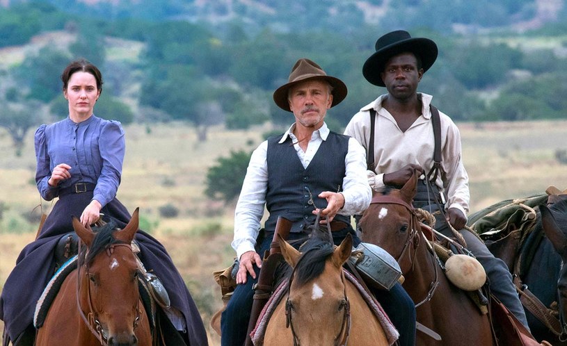 30 września do amerykańskich kin i na platformy streamingowe trafi najnowszy western Waltera Hilla zatytułowany "Dead for a Dollar" ("Martwy za dolara"). W głównej roli występuje w nim Christoph Waltz, którego poprzednia przygoda z westernem zakończyła się Oscarem za rolę w "Django" Quentina Tarantino. Właśnie pojawił się pierwszy zwiastun tego filmu.