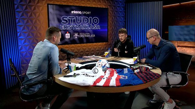 W ósmym odcinku drugiego sezonu programu "Studio Ekstraklasa" gośćmi Sebastiana Staszewskiego byli Kacper Tobiasz i Marek Jóźwiak.

W każdym odcinku eksperci podsumowują najciekawsze wydarzenia kolejki PKO Bank Polski Ekstraklasy. Oglądaj w poniedziałki o 20:00 NA ŻYWO w Interii! Partnerem projektu jest PKO Bank Polski.