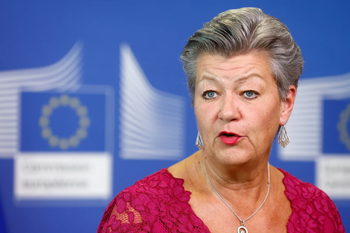 "Od poniedziałku rano będziemy mieć nowy, wspólny reżim wizowy wobec Rosji" – zapowiedziała unijna komisarz ds. wewnętrznych Ylva Johansson. Chodzi o całkowite zawieszenie porozumienia o ułatwieniach wizowych z Rosją. Przypomnijmy, zielone światło dla tej decyzji dali pod koniec ubiegłego miesiąca w Pradze szefowie dyplomacji UE.