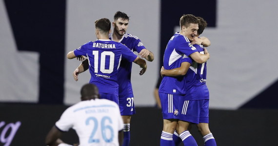 Dinamo Zagrzeb niespodziewanie wygrało u siebie 1:0 z Chelsea Londyn, a Borussia Dortmund pokonała FC Kopenhaga 3:0 w pierwszych meczach fazy grupowej piłkarskiej Ligi Mistrzów sezonu 2022/23.