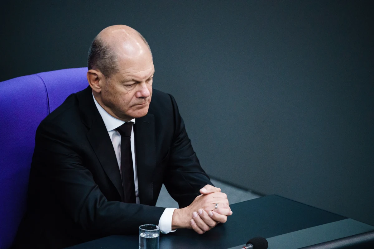 "Twierdzenie, że temat reparacji jest zakończony jest bezpodstawne moralnie i prawnie" - powiedział rzecznik rządu Piotr Müller, odnosząc się do słów kanclerza Niemiec Olafa Scholza. Kanclerz Niemiec odrzucił polskie roszczenia zapłaty.