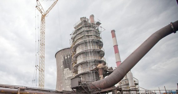 ArcelorMittal Poland tymczasowo wstrzyma pracę jednego z wielkich pieców w Dąbrowie Górniczej. Nastąpi to pod koniec września. Powód? Pogarszająca się w ostatnich tygodniach sytuacja na rynku oraz wysokie ceny energii.