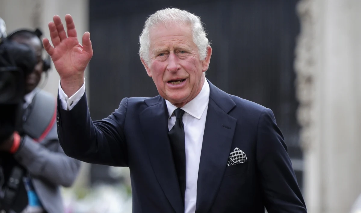 Nowy monarcha brytyjski Karol III został w niedzielę oficjalnie ogłoszony głową państwa w Australii i w Nowej Zelandii podczas uroczystości, które odbyły się w stolicach obu państw.