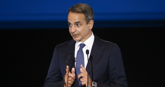 Premier Grecji Kyriakos Mitsotakis zapowiedział w sobotę, że w przyszłym roku, po raz pierwszy od ponad 10 lat, czyli od wybuchu kryzysu finansowego w tym kraju, zrewaloryzowane zostaną emerytury. Podniesiona zostanie także płaca minimalna. 