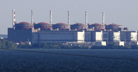 Działanie ​Zaporoskiej Elektrowni Atomowej zostało zatrzymane - poinformował Enerhoatom, który nadzoruje wszystkie elektrownie jądrowe w Ukrainie. W nocy odłączono jedyny działający reaktor. Dziś przywrócono działanie rezerwowej linii energetycznej, aby możliwe było chłodzenie reaktorów.
