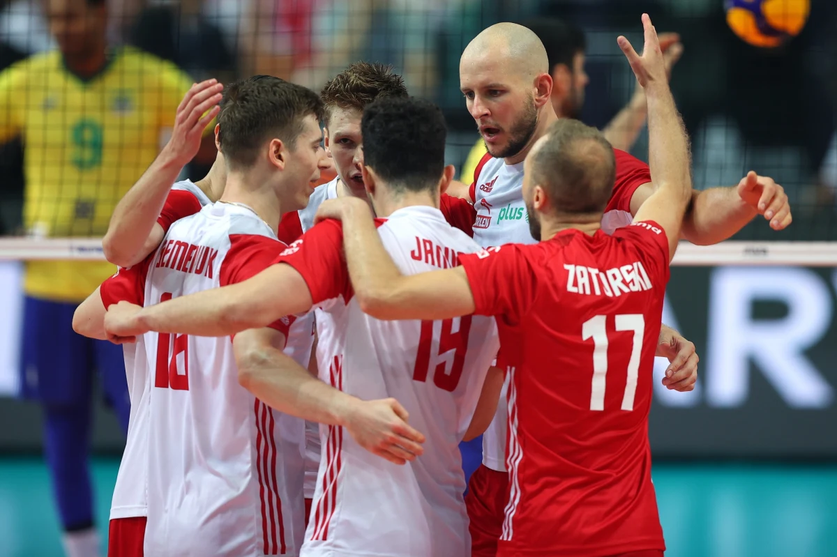 Polacy i Włosi zagrają wieczorem w finale siatkarskich mistrzostw świata. Wcześniej w Katowicach o brąz powalczą Brazylia i Słowenia. Choć przez lata siatkówka bardzo się zmieniła, to od ponad 30 lat mistrzostwa świata w tej dyscyplinie mają swoich niezmiennych bohaterów. Od 1990 roku złoto zdobywały tylko: Włochy, Brazylia i Polska. Ta seria zostanie przedłużona.