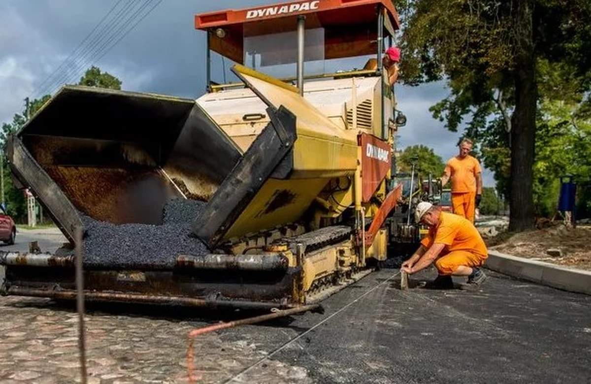 W poniedziałek w Łodzi rozpoczynają się remonty kolejnych ulic w mieście. Tym razem drogowcy pojawią się na Kosynierów Gdyńskich, Brukowej, św. Teresy od Dzieciątka Jezus oraz Popiełuszki. Będą zmiany w kursowaniu komunikacji miejskiej. 