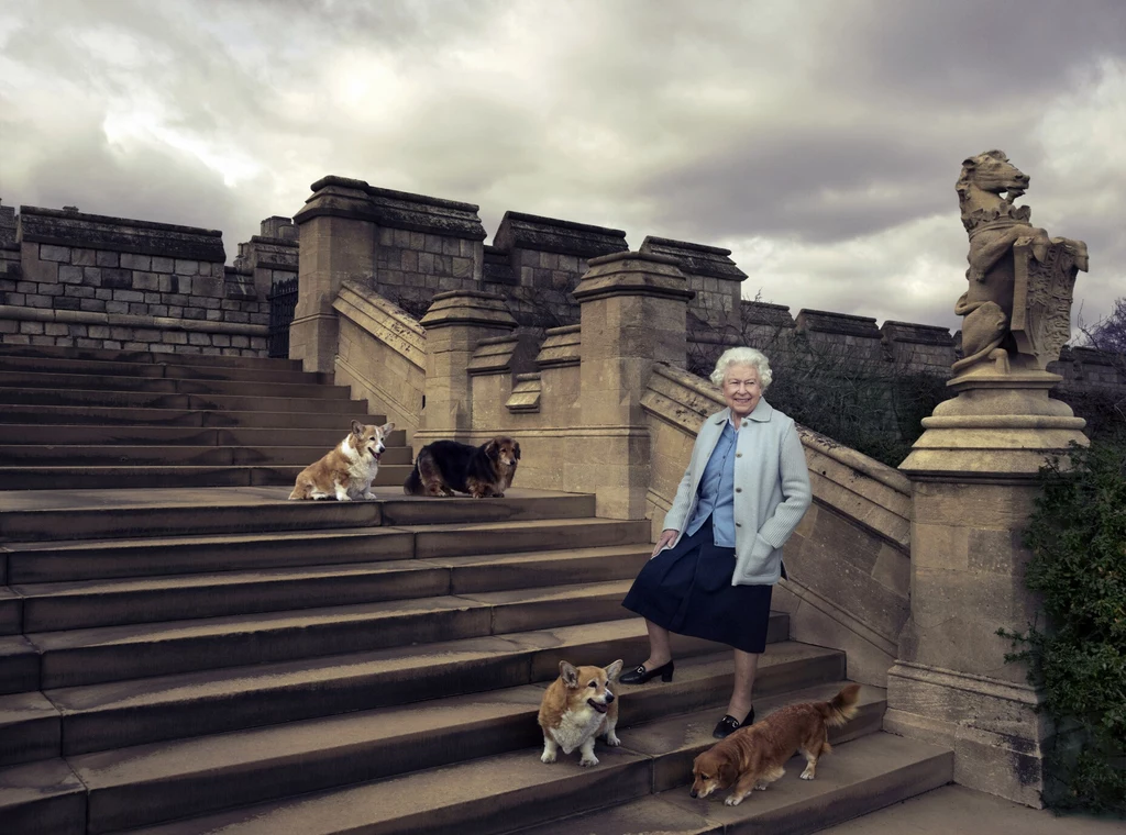 Oficjalne zdjęcia z okazji 90. urodzin królowej Elżbiety II, wykonane przez Annie Leibovitz