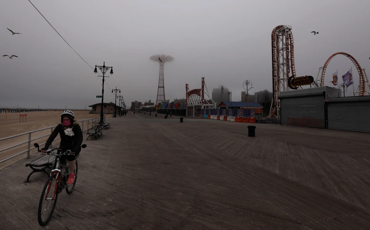 Nowojorska policja znalazła w poniedziałek na plaży ciała trójki dzieci, które zdaniem funkcjonariuszy utopiła matka. Tragicznego odkrycia dokonano w pobliżu deptaka w Coney Island.