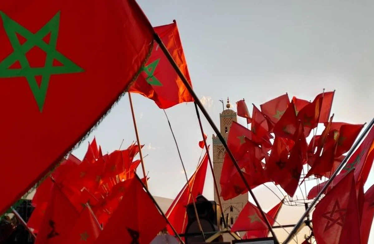 Jeśli marzą Ci się prawdziwe upały, wybierz się do afrykańskiego Maroka. Tam sierpień, lipiec i wrzesień należą do najcieplejszych miesięcy w roku. Maroko zachwyca bliskością oceanu, imponującymi pasmami górskimi wysokiego Atlasu, bezkresną pustynią i zabytkami. Zapraszamy was na wycieczkę z Agadiru nad Oceanem Atlantyckim, przez Warzazat u stóp Atlasu Wysokiego, dawną stolicę imperium Almohadów - Marrakesz, miasto wiatru - Essaouirę, z powrotem do Agadiru.