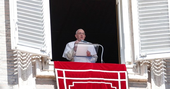 Papież Franciszek wyrusza we wtorek rano do Kazachstanu. Podczas trzydniowej wizyty w stolicy tego kraju, Nur-Sułtanie, weźmie udział w VII Kongresie Przywódców Religii Światowych i Tradycyjnych. Odprawi też mszę dla co najmniej 10 tys. osób; będą wśród nich przedstawiciele polskiej społeczności. Papież nazwał swą podróż "pielgrzymką pokoju".