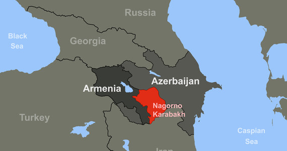 Ministerstwo obrony Azerbejdżanu poinformowało, że 50 żołnierzy tego kraju zginęło podczas nocnych starć z armią Armenii - podała agencja Reutera. Wcześniej Armenia przekazała, że co najmniej 49 jej żołnierzy zginęło w najcięższych walkach między obydwoma krajami od czasu wojny w 2020 roku.