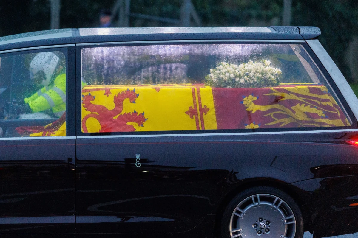 ​W ubiegły czwartek świat obiegła wiadomość o śmierci brytyjskiej królowej Elżbiety II. Następcą tronu został jej syn król Karol III.