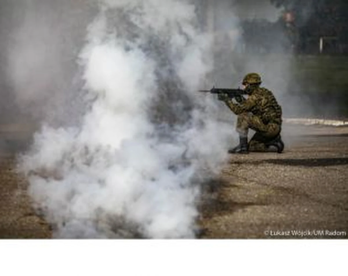 Wybuchy, wystrzały, syreny alarmowe, atak i ewakuacja. Tak wygląda scenariusz zaplanowanych na dzisiaj i jutro ćwiczeń obronnych pod hasłem Radom 2022. 
