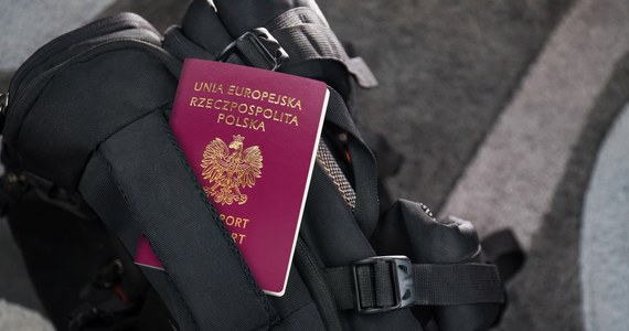 Prawie 200 tys. wniosków o wydanie paszportów złożyli od początku tego roku mieszkańcy Małopolski. Choć rok się jeszcze nie skończył, padnie rekord - twierdzą urzędnicy.

