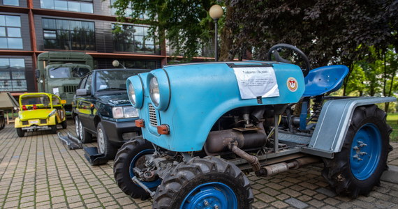 Trabaktor, czyli połączenie trabanta i traktora lub polonez z 6 kołami - to niektóre z pojazdów biorących udział w pokazie zorganizowanym przez Studenckie Koło Naukowe Inżynierii Materiałowej Politechniki Lubelskiej. Pokaz pojazdów "made in Politechnika" był częścią Lubelskiego Festiwalu Nauki.