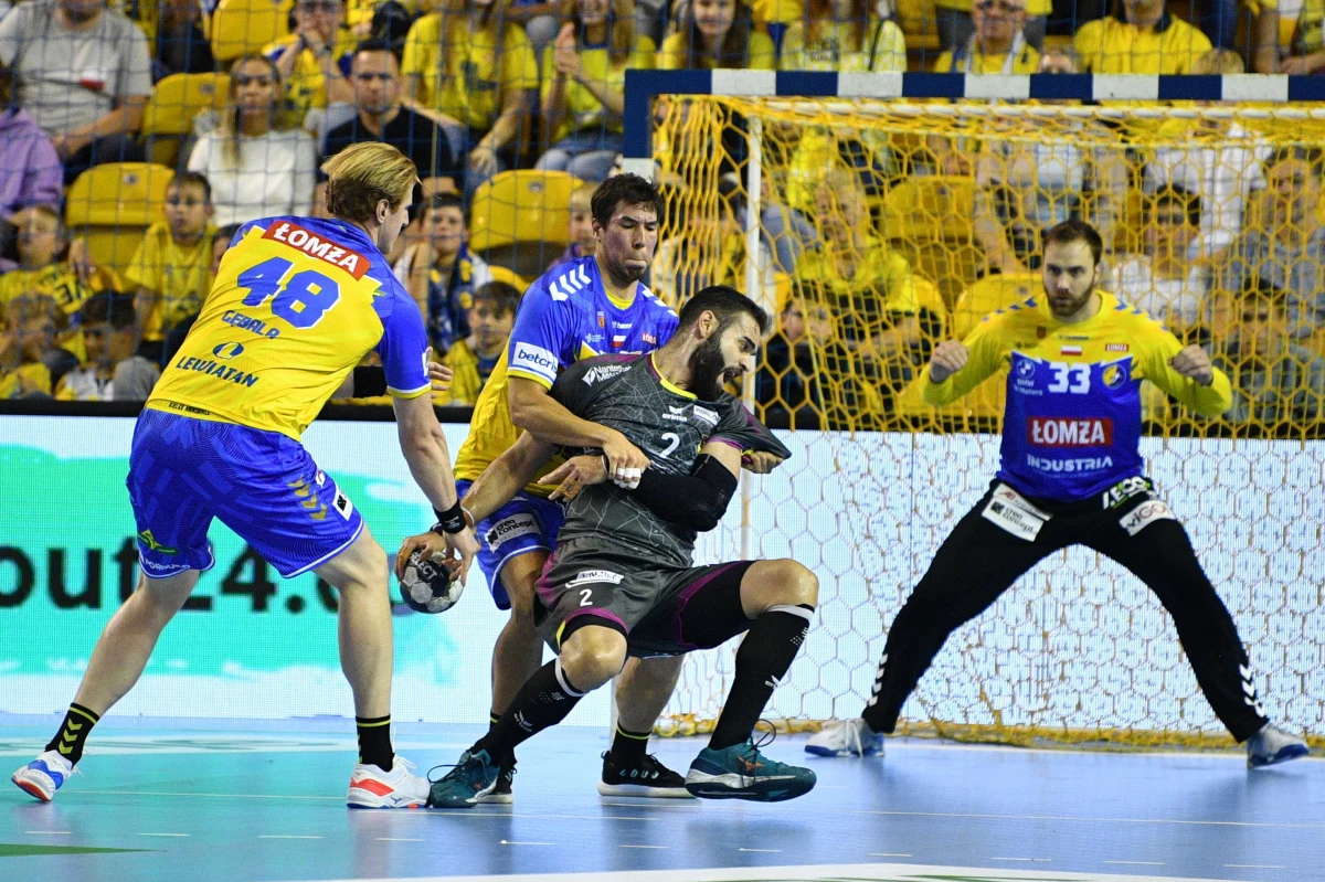 ​Piłkarze ręczni Łomży Industrii Kielce wygrali we własnej hali z HBC Nantes 40:33 (23:18) w meczu pierwszej kolejki Ligi Mistrzów. Najskuteczniejszym zawodnikiem kieleckiego zespołu był zdobywca 6 bramek Nicolas Tournat.