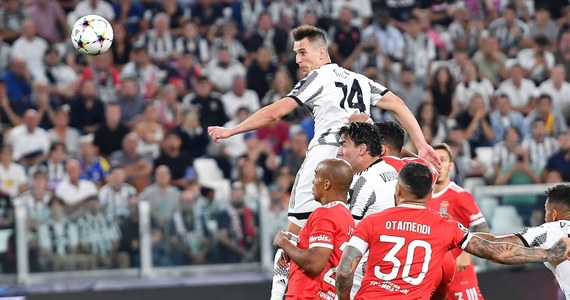 ​Mimo bramki Arkadiusza Milika Juventus Turyn przegrał u siebie z Benficą Lizbona 1:2 w grupie H piłkarskiej Ligi Mistrzów. To czwarty z rzędu mecz "Starej Damy" bez zwycięstwa. Z kolei grający w Napoli Piotr Zieliński nie wykorzystał rzutu karnego.