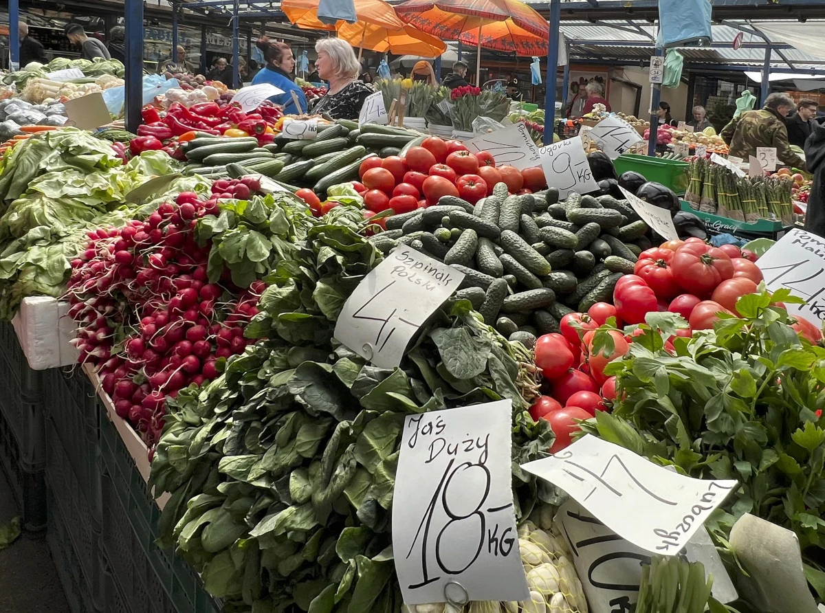 Inflacja w sierpniu wyniosła rdr 16,1 proc. - to najnowsze dane GUS. Takich wyliczeń Główny Urząd Statystyczny spodziewał się w szacunkowych danych sprzed dwóch tygodni. W lipcu inflacja wyniosła 15,6 proc. 
