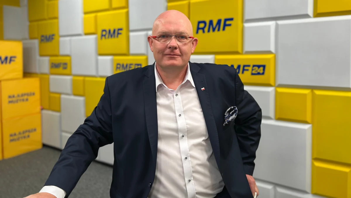 "PiS doprowadził do końca jedną dużą inwestycję. W tym kontekście można mówić, że to jest umowny sukces" – tak o przekopie Mierzei Wiślanej mówił w Porannej rozmowie w RMF FM Michał Gramatyka. Poseł koła Polska 2050 podkreślał, że ma nadzieję, iż "ta inwestycja będzie dobrze służyć ludziom i w jakiś sposób będzie obojętna dla przyrody". "Przekop miał kosztować 900 milionów zł, a kosztował 2 miliardy zł. Miał mieć znaczenie strategiczne, ale nie do końca tak będzie. Miał mieć duże znaczenie handlowe, a kanał żeglugowy kończy się na pół mili morskiej przed portem w Elblągu" - dodał polityk.