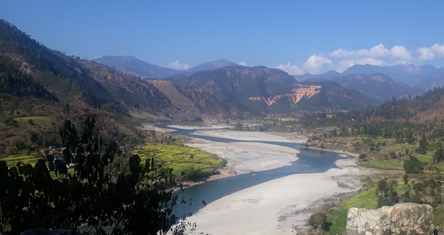 Osuwiska ziemi w Nepalu. Nie żyje co najmniej 17 osób
