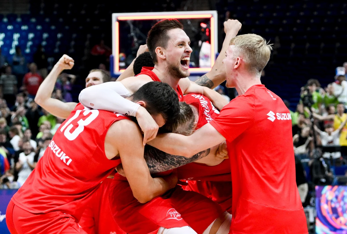 Następny Eurobasket odbędzie się m.in. w Polsce! Jak potwierdziliśmy w związku, Polska będzie gościć jedną z grup tych rozgrywek w 2025 roku. To oznacza, że nasza reprezentacja będzie mieć zapewniony udział w tym turnieju.