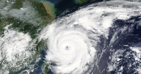Przed niezwykle silnym tajfunem ostrzega japońska agencja meteorologiczna. Nanmandol zmierza w kierunku wyspy Kiusiu, położonej na południowym archipelagu.
