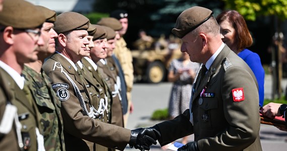 Blisko 60 ochotników, którzy ukończyli szkolenie podstawowe, złoży w niedzielę przysięgę na sztandar 3. Podkarpackiej Brygady Obrony Terytorialnej. Uroczystość odbędzie się na rynku w Leżajsku.