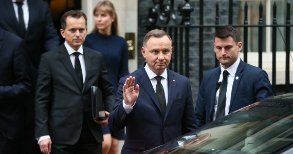 Prezydent Andrzej Duda spotkał się w Londynie z nową brytyjską premier Liz Truss; rozmowy dotyczyły kwestii bezpieczeństwa i przyszłej współpracy polsko-brytyjskiej w obliczu konfliktu ukraińskiego - poinformował szef BPM Jakub Kumoch.