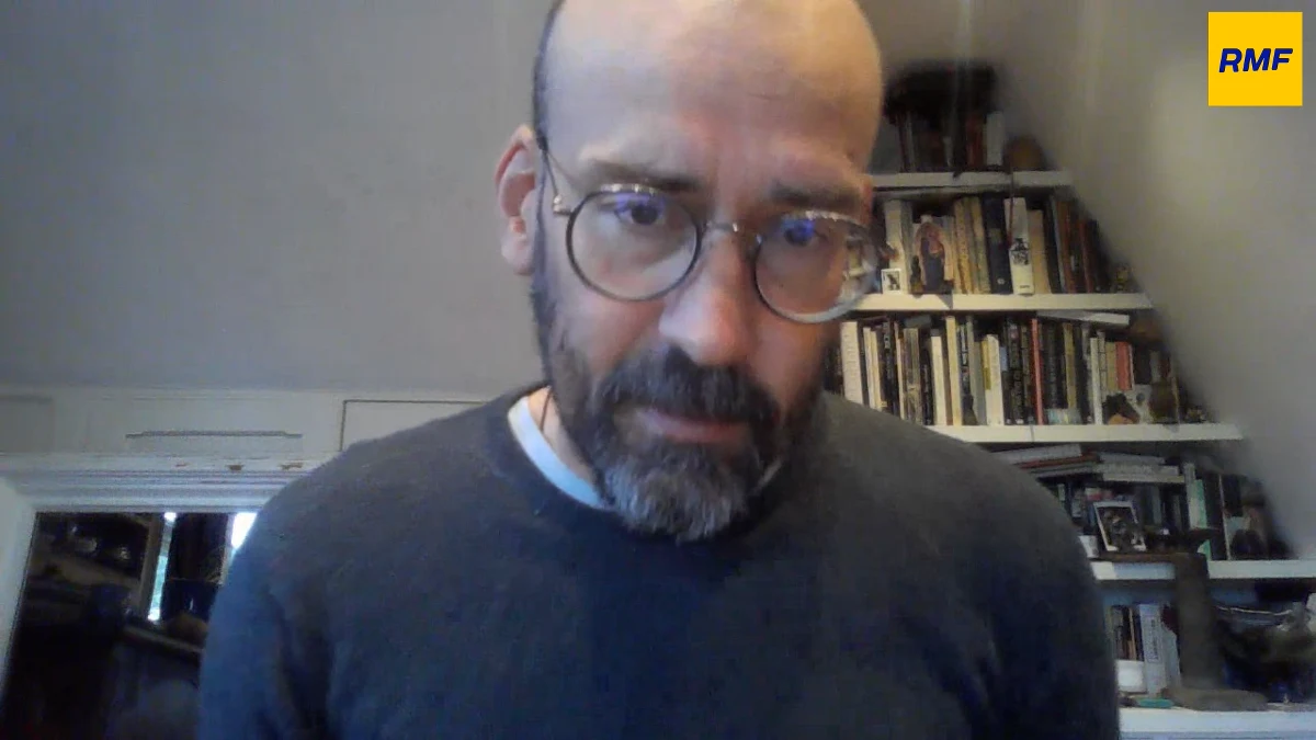 „To na pewno historyczna chwila. Niecodziennie mamy do czynienia z pogrzebem monarchy. Królowa była symbolem, a symbole mają to do siebie, że mogą znaczyć wiele rzeczy. Symbole nigdy nie są jednoznaczne. Dla jednych była symbolem ich życia, może też być symbolem dawnego, przeszłego świata, może też być symbolem jedności monarchii brytyjskiej i państwa brytyjskiego” - powiedział w Porannej rozmowie w RMF FM dr Michał Garapich, antropolog, wykładowca Uniwersytetu Roehampton, od 20 lat mieszkający w Londynie. 