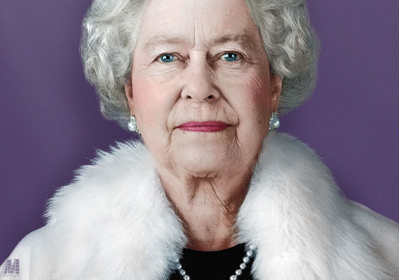 "Elżbieta II: portret królowej" to filmowa biografia sławnej, brytyjskiej monarchini, najdłużej panującej głowy państwa w historii Wielkiej Brytanii. 96-letnia królowa odeszła 8 września 2022 roku, po 70 latach i 214 dniach na tronie. Dokument to również upamiętnienie zmarłego w ubiegłym roku reżysera, Rogera Michella, autora takich hitów, jak "Notting Hill", czy "Książę". Co jeszcze warto wiedzieć o produkcji, którą będzie można oglądać już od poniedziałku, 19 września, na najlepszych platformach VOD oraz w sieciach kablowych?