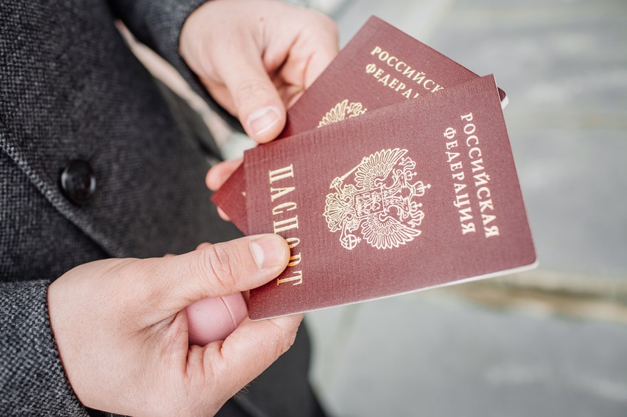 Rosjanom trudniej będzie wjechać do Polski. "Tylko dotkliwe sankcje mogą uderzyć w reżim Putina"