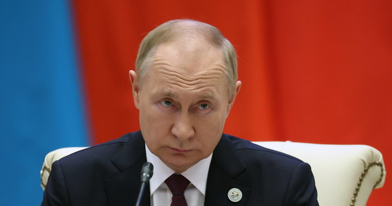 Deputowany Andrej Gurulow w wywiadzie dla rosyjskiej telewizji postraszył Zachód uderzeniem atomowym. Wyśmiewał się też z potencjału nuklearnego państw NATO. "Jeśli zamienimy Wyspy Brytyjskie w "marsjańską pustynię", to dla kogo oni uruchomią artykuł 5.?" - kpił na wizji przyjaciel Władimira Putina.