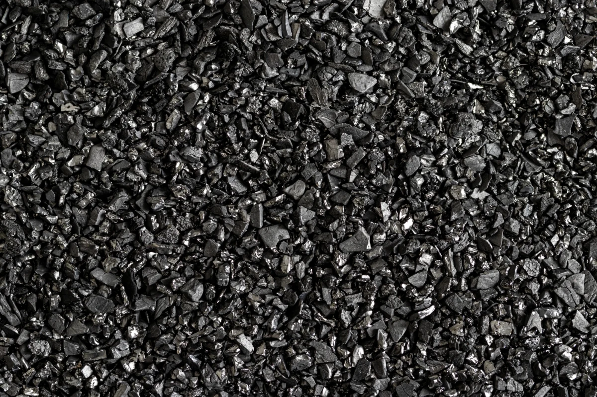 Miejskie Przedsiębiorstwo Energetyki Cieplnej (MPEC) w Olsztynie wystawi na aukcję 300 ton węgla-groszku. Aukcja jest zaplanowana na najbliższy piątek, mogą wziąć w niej udział firmy i osoby prywatne. Minimalnie trzeba kupić 5 ton, cena wywoławcza za tę ilość to 12,3 tys. zł.